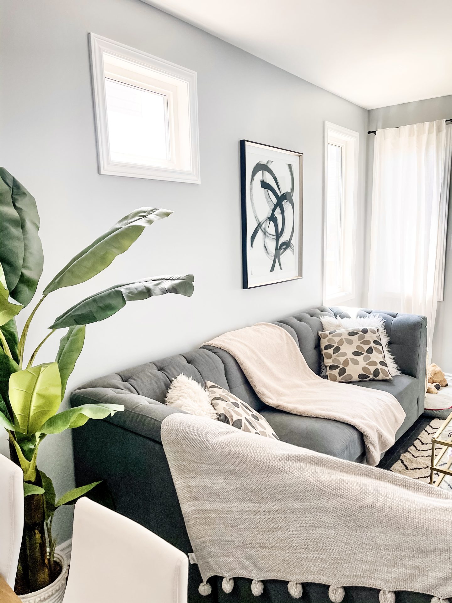 Modular Lounge: The Secret to Making Your Living Room Feel Bigger